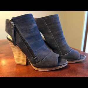 Vince Camuto sling back booties